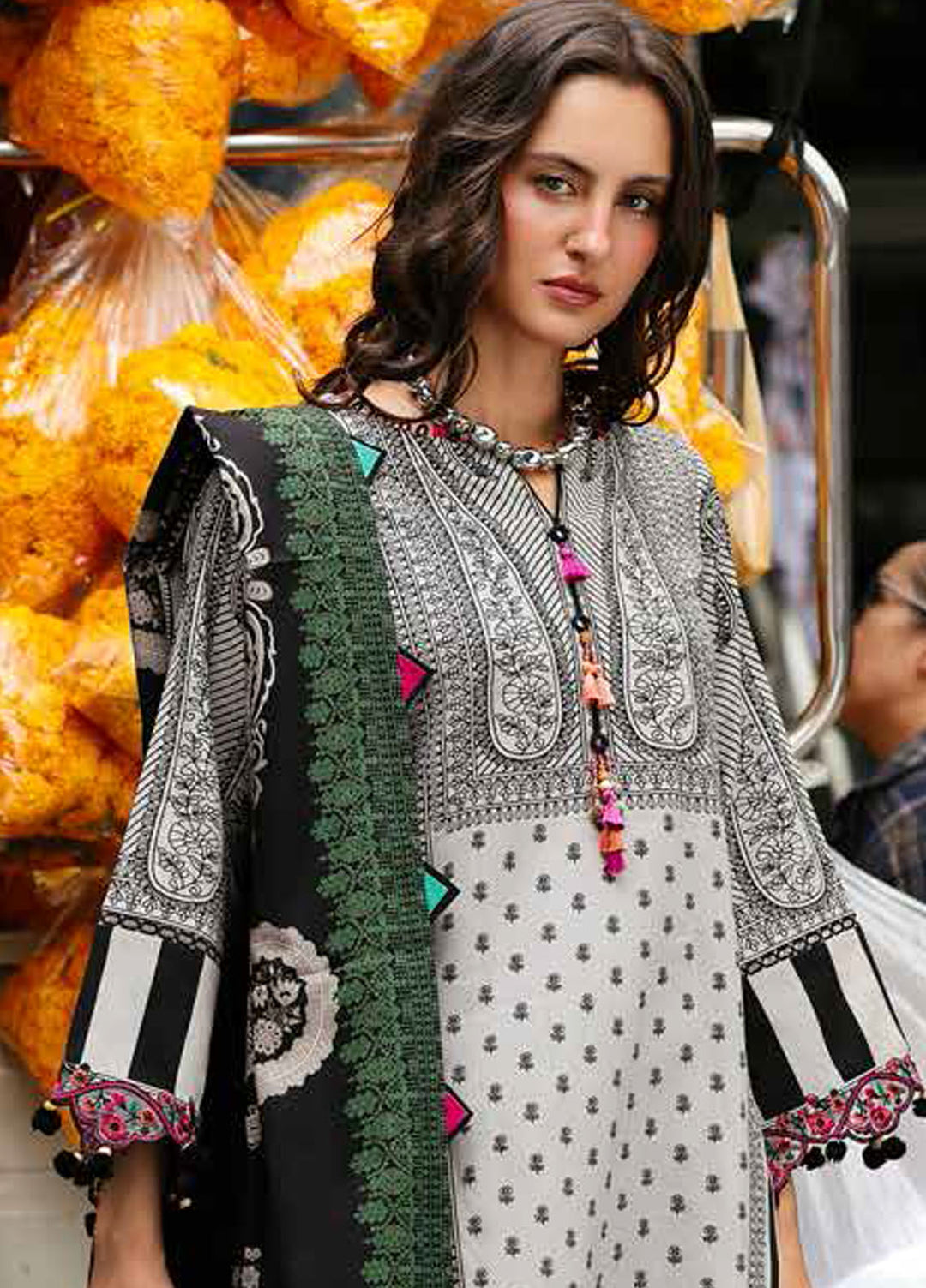 3PC LAWN PRINTED SHIRT WITH VOILE PRINTED DUAPTTA - 4013