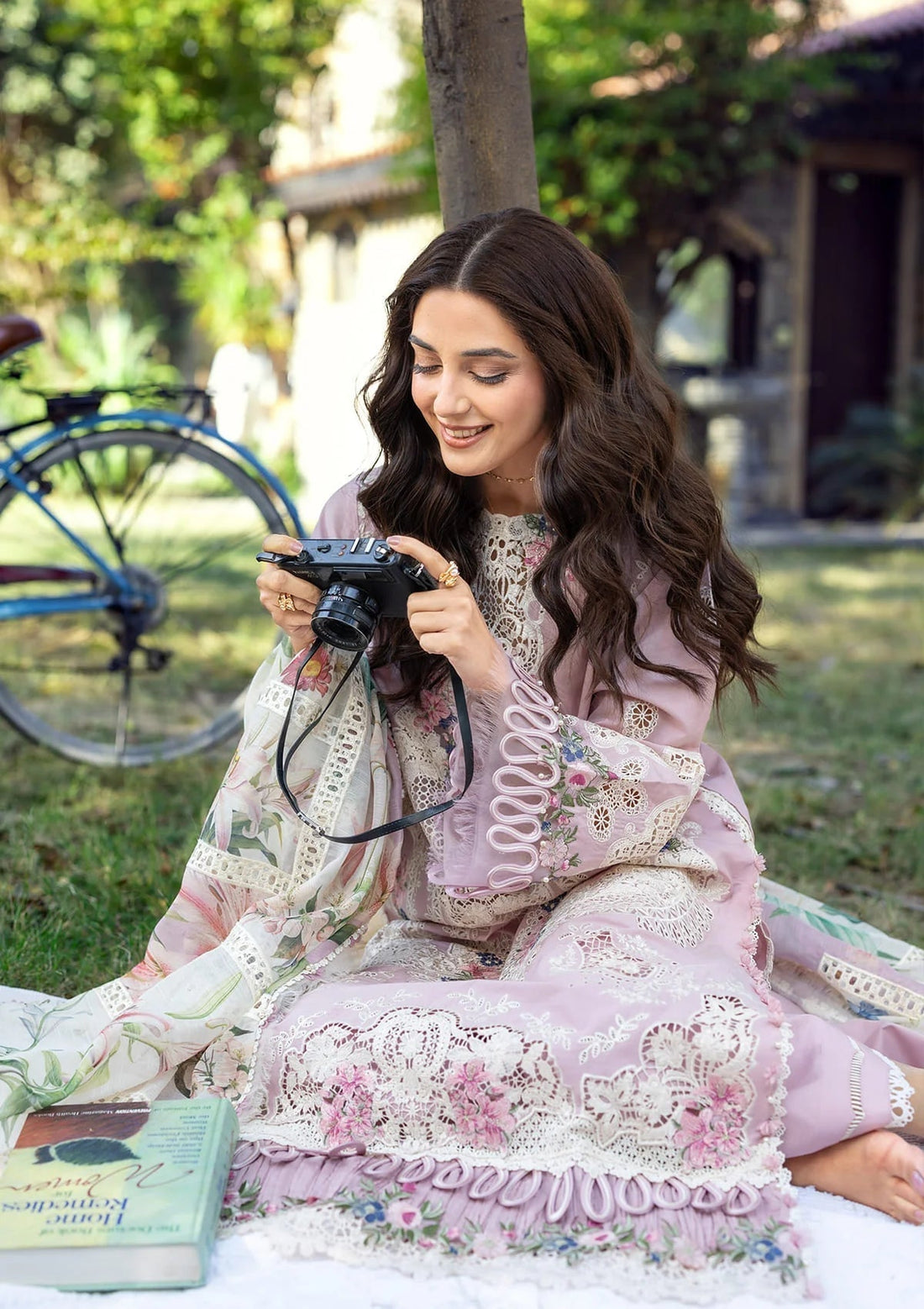 Lawn-3PC Chikankari Embroidered Shirt With Embroidered Jacquard Dupatta-5262
