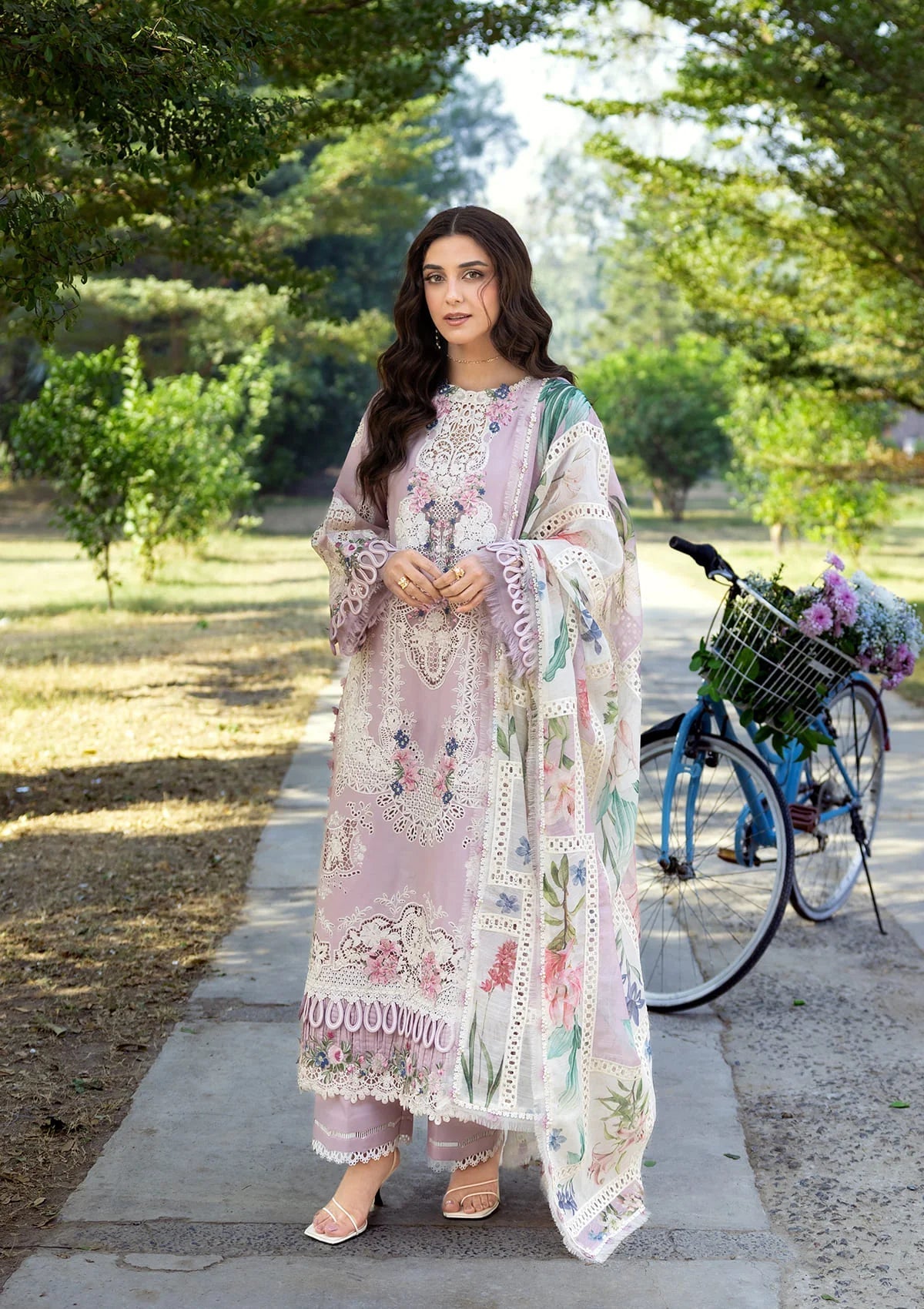 Lawn-3PC Chikankari Embroidered Shirt With Embroidered Jacquard Dupatta-5262